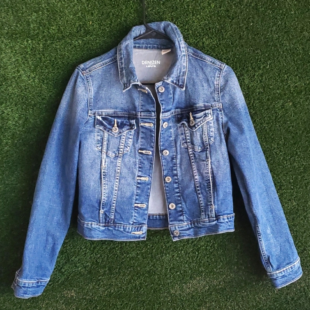 Levi's jean jacket